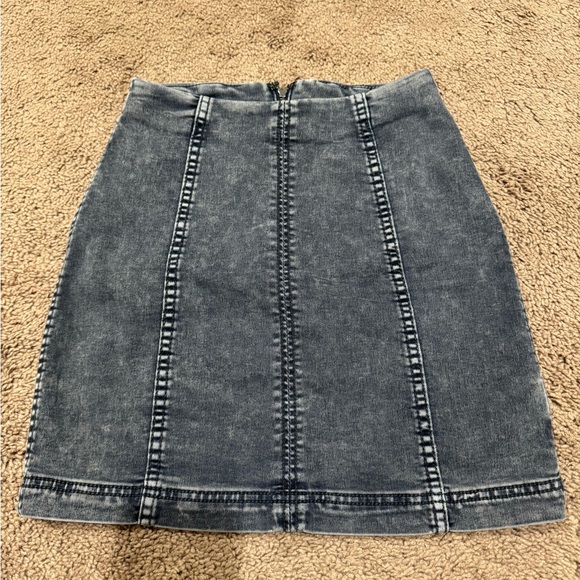 Size 0 Free People Denim Mini Skirt - Charcoal - Picture 1 of 3
